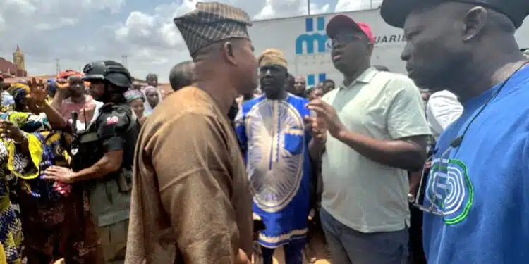 Seyi Makinde at Aleshinloye Market