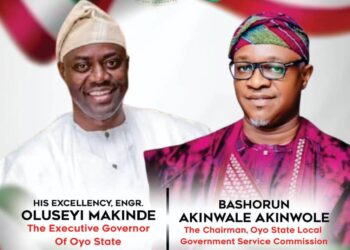 Seyi Makinde with Bashorun Akinwale Akinwole - Wolekanle