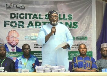 Olajide Empowers Oyo Artisans With Digital Skills