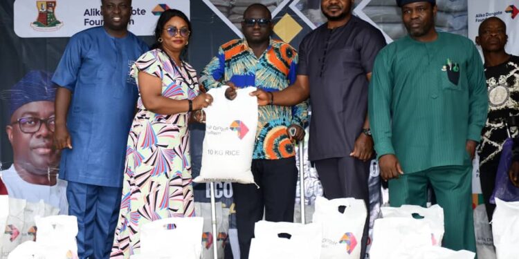Dangote Lauds Makinde As Oyo Distributes 10kg Rice