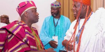 Alaafin of Oyo, Oba Abimbola Akeem Owoade (left) with the Ooni of Ife, Oba Enitan Adeyeye Ogunwusi