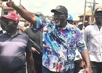 Hon olajide Odidiomo with Folajimi Oyekunle