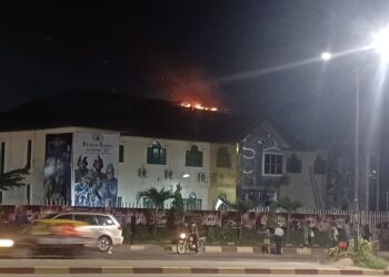 Yinka Ayefele music House on fire