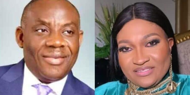 Motunrayo Ajeigbe-Akinlosotu with Minister of Education