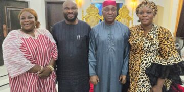 Senator Joel-Onowakpo Thomas visiting the Ovie of Ozoro Kingdom palace.