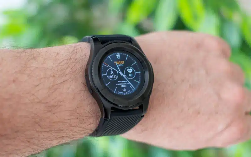 Smartwatch - Modern Wearables and preventive healthcare systems