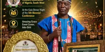 Barrister Wale Ojo-Lanre receiving the Tourism Tra