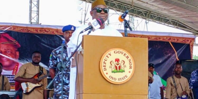 Governor Seyi Makinde represented by Bayo Lawal presenting staff of office to new Ibadan Obas at Mapo Hall.