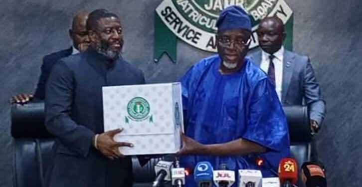 Professor Is-haq Oloyede Hands Over To New JAMB Registrar Prof Segun Aina