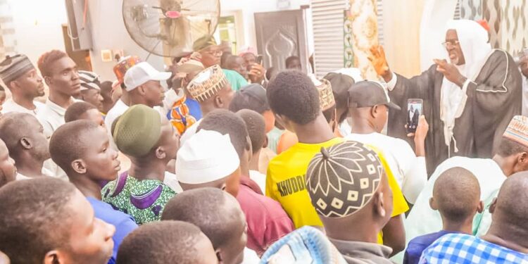 Oyo South Senatorial Election candidate Hon Adedeji Dhikrullahi Stanley Olajide Odidiomo with the Sabo Muslim Community