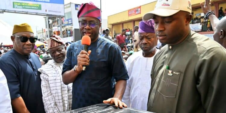 Governor Seyi Makinde commissioning local governments projects at Bodija Market Ibadan
