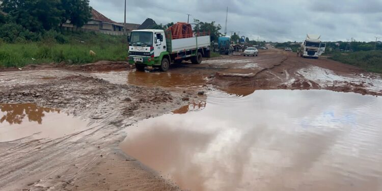 Deplorable condition of the Ibadan-Oyo Road