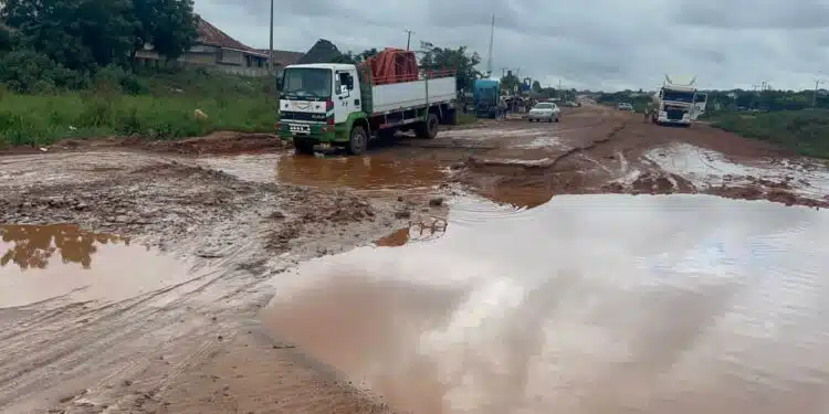 Deplorable condition of the Ibadan-Oyo Road