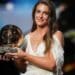 Alexia Putellas celebrates winning the 2026 Ballon d’Or Féminin at the awards ceremony in London.