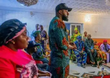 Oyo Speaker Ogundoyin paying a condolence visit to the family of the slain Eruwa businessman.