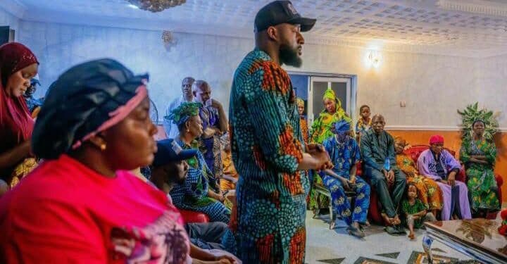 Oyo Speaker Ogundoyin paying a condolence visit to the family of the slain Eruwa businessman.